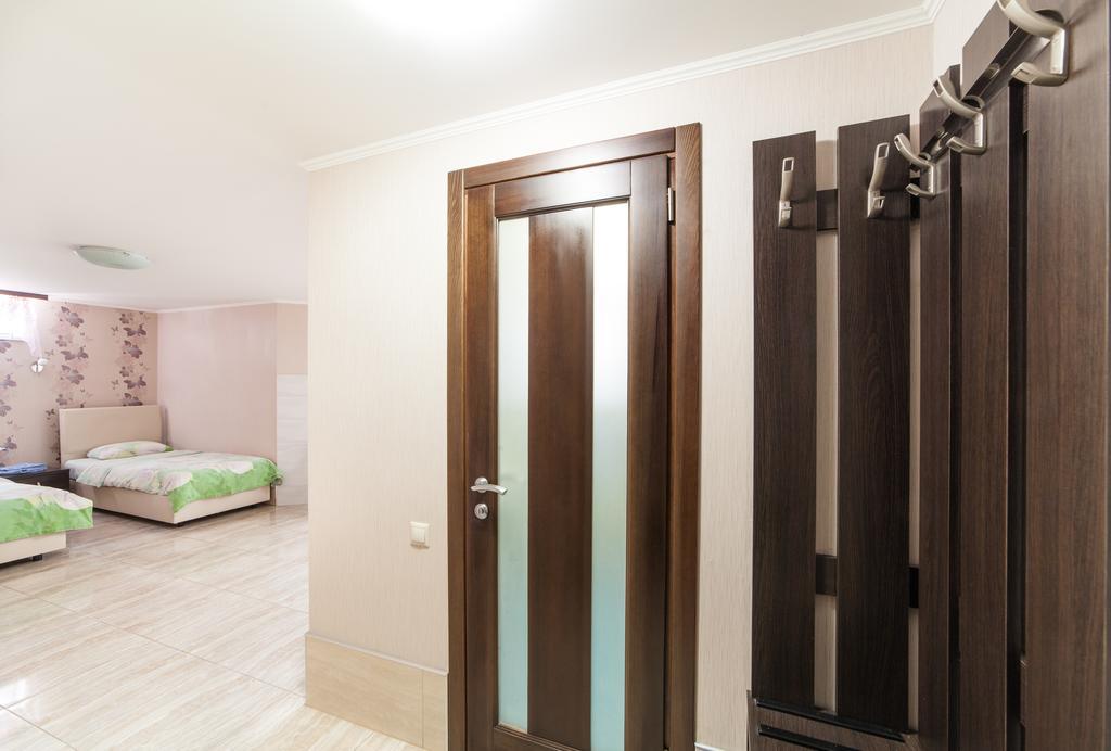 Home Comfort Livoberezhna Iec Kiev Экстерьер фото