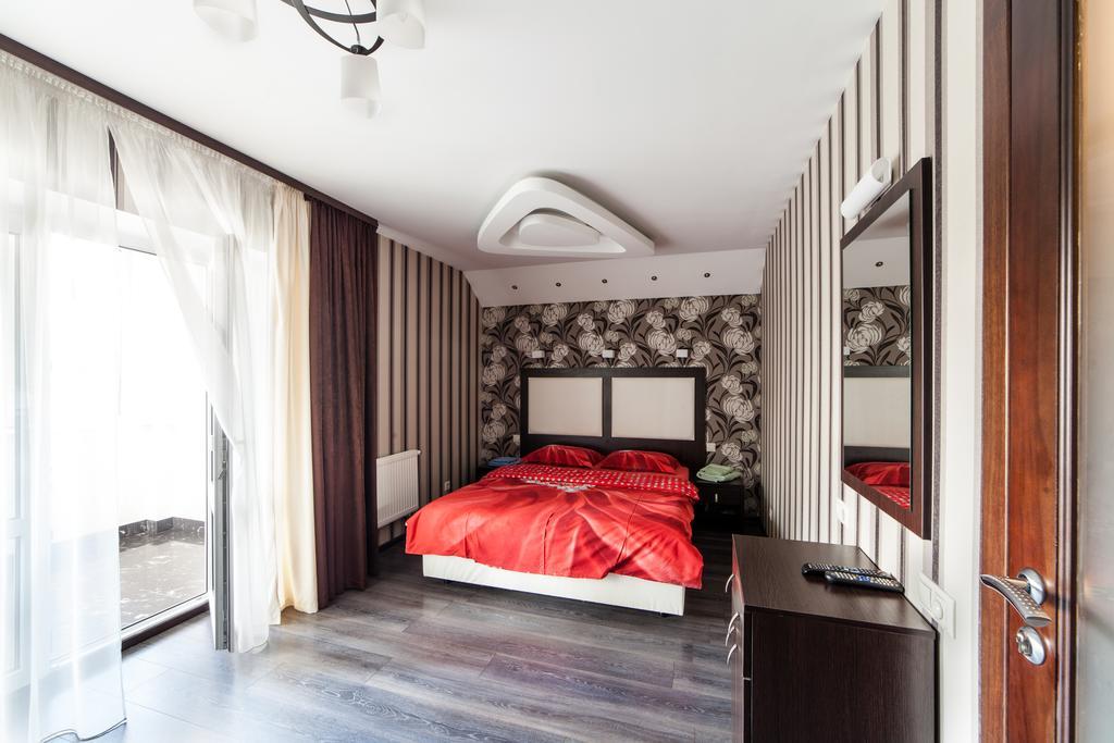 Home Comfort Livoberezhna Iec Kiev Экстерьер фото