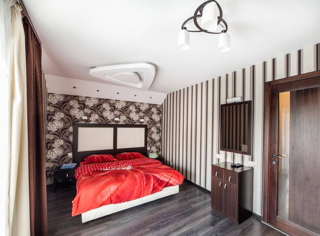 Home Comfort Livoberezhna Iec Kiev Экстерьер фото