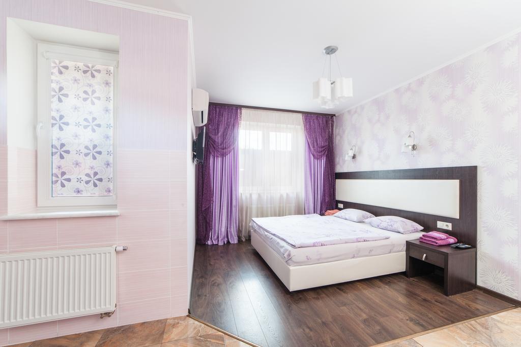 Home Comfort Livoberezhna Iec Kiev Экстерьер фото