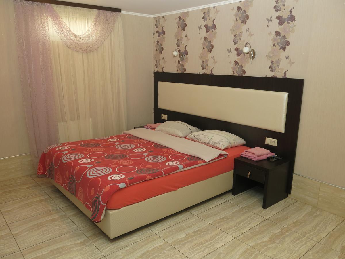 Home Comfort Livoberezhna Iec Kiev Экстерьер фото