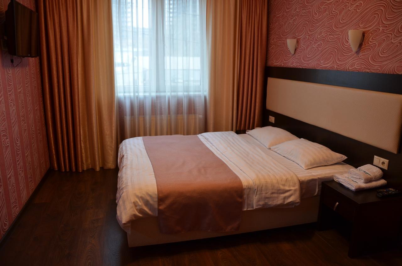 Home Comfort Livoberezhna Iec Kiev Экстерьер фото